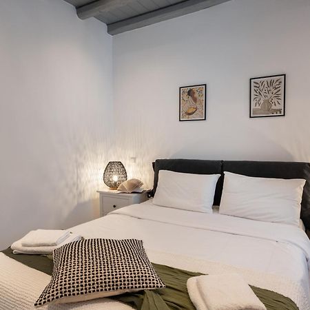 Caper-2 Bedroom Traditional Home With Amazing View Науса Екстериор снимка