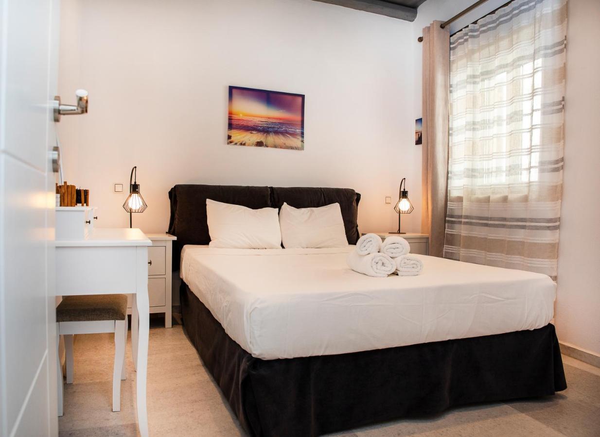 Caper-2 Bedroom Traditional Home With Amazing View Науса Екстериор снимка