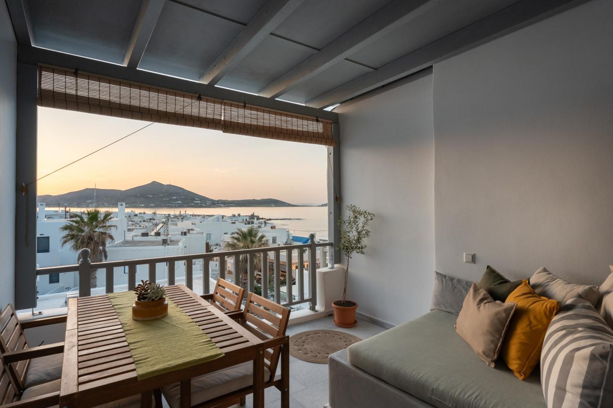 Caper-2 Bedroom Traditional Home With Amazing View Науса Екстериор снимка